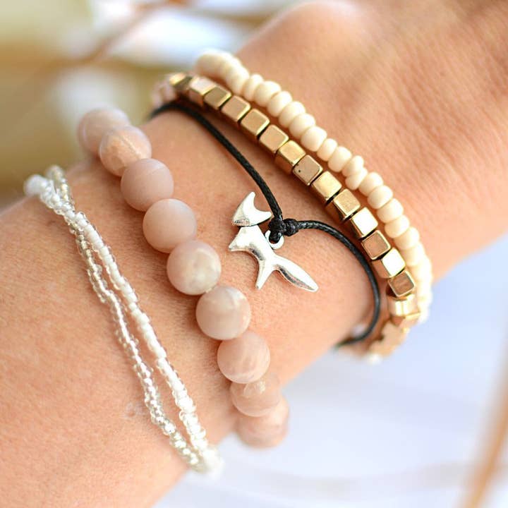 Two and Crew - Wholesale Charm/Dangle Bracelet - Fox charm WISH bracelet on CARD jewelry