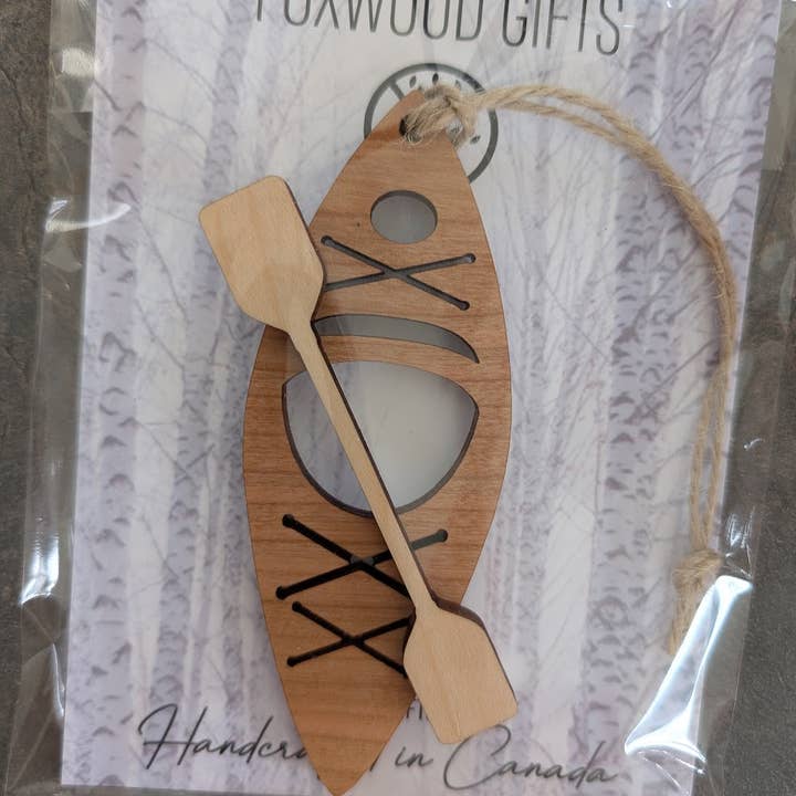 Foxwood Gifts Canada - Venta al por mayor Adornos - Ornamento de Kayak de Madera – Recuerdo Navideño Artesanal de Canadá4