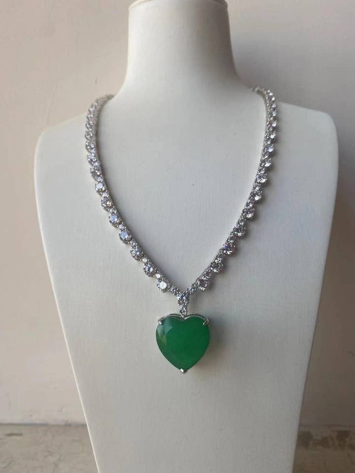 Luxury Crystal Heart Statement Necklace for wholesale by By lilly Paris