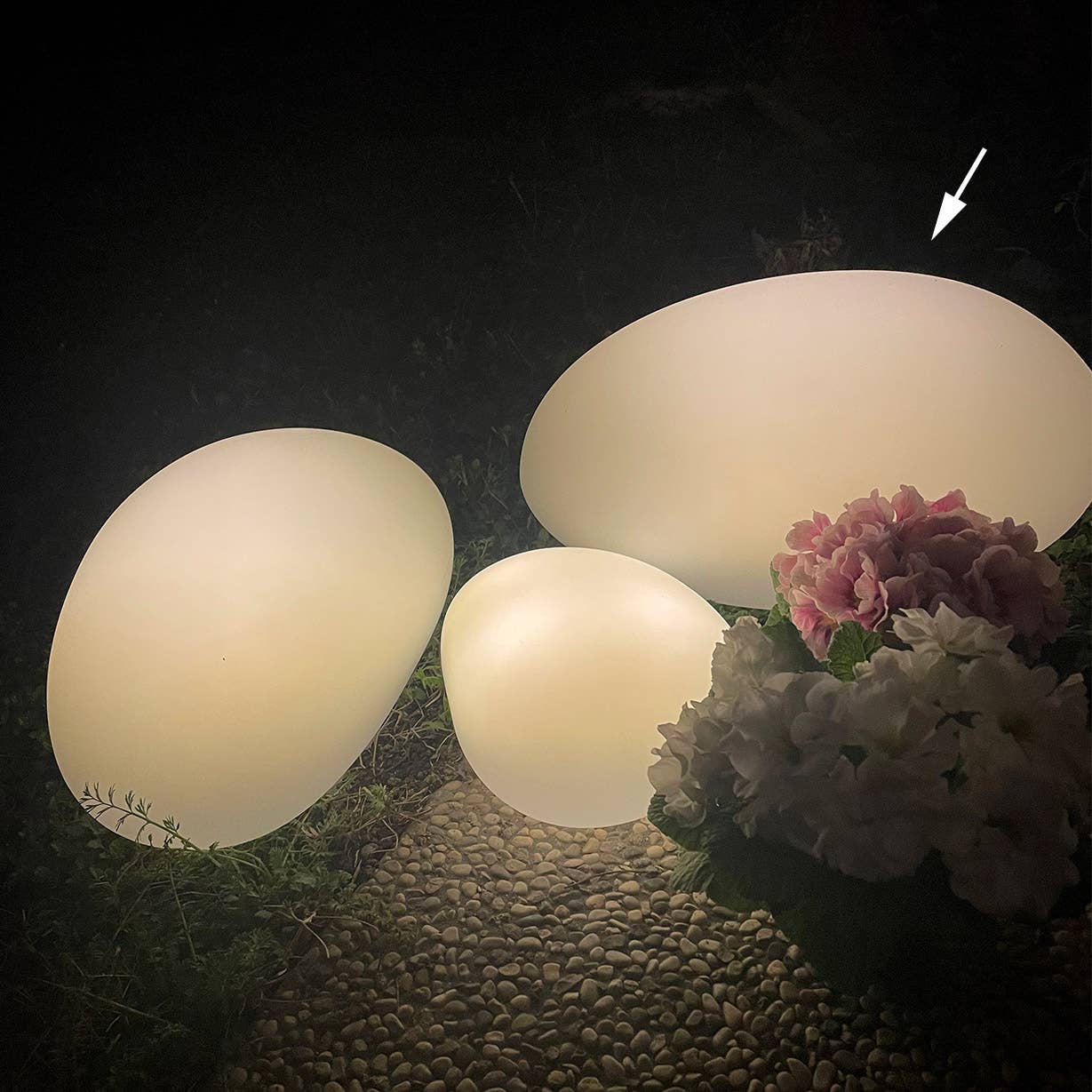 Fiorirà un giardino - Wholesale Outdoor/Lawn Light - Garden Stone Lamp Solar/USB Energy 32 x 40 H22 cm1