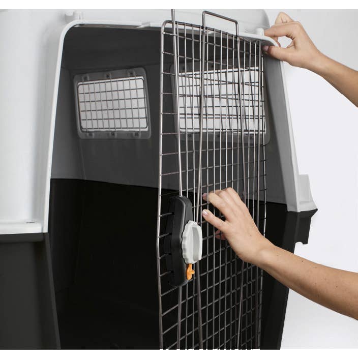 Grey Carrier Bracco Dog Carriers for wholesale on Faire4