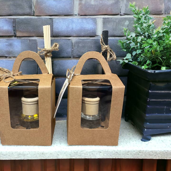 Green Earth Aromatherapy - Wholesale Reed Diffuser - Green Earth Air Diffuser with Wooden Reeds1