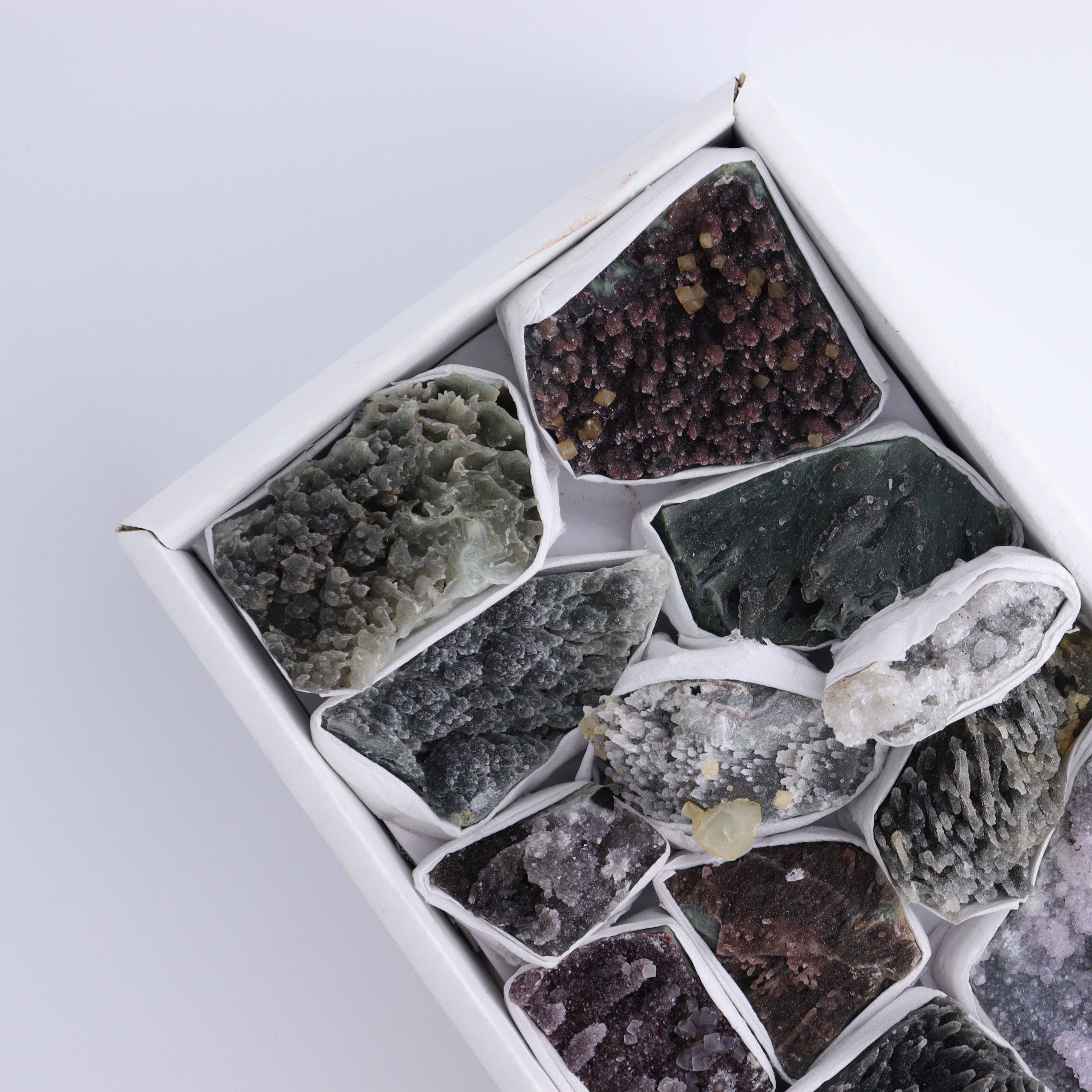 Mi Esperanza Minerals - Vendita all'ingrosso Pietra/cristallo spirituale - Gruppi di Ametista dell'Uruguay con Formazioni Piatte di 130