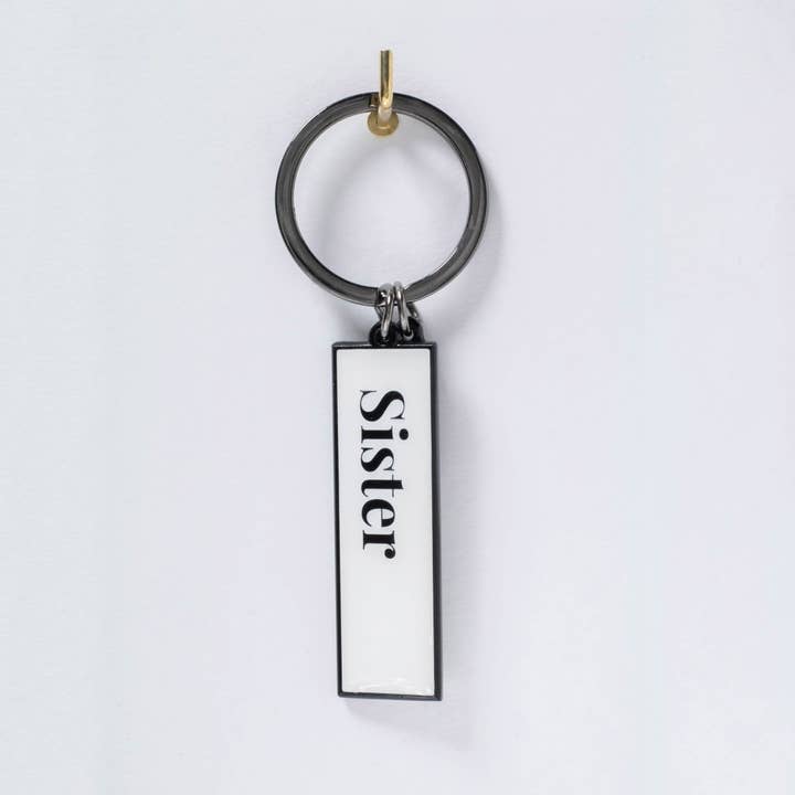 Sister black metal keychain for wholesale by DesignPlace