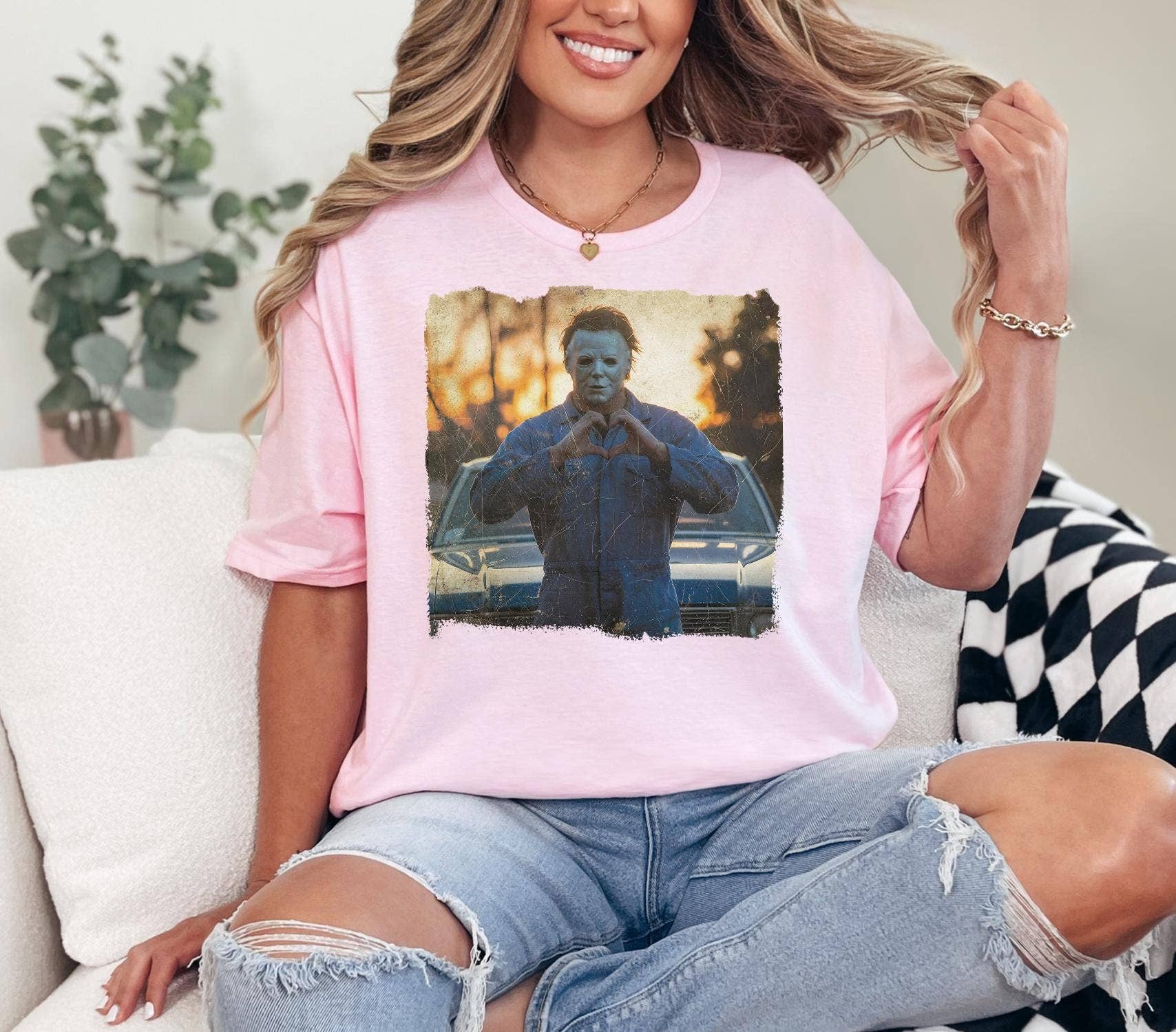 DLT Ecommerce - Wholesale T-Shirt (Graphic) - Women's - Michael Myers T-Shirt, Halloween Horror Lovers Sweatshirt3