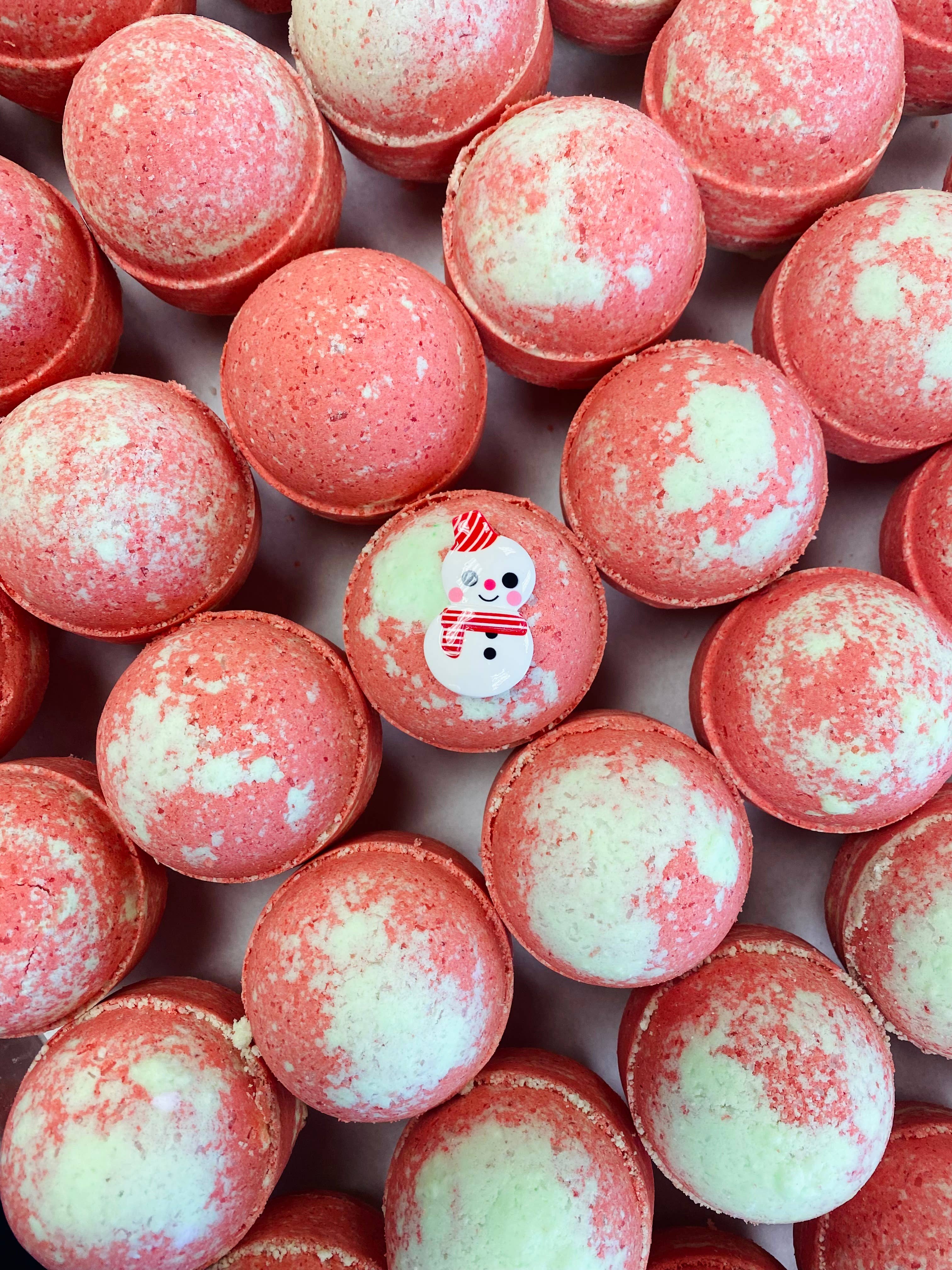 Yours Truly Bath Co – wholesale Bath bomb/fizz – Christmas Toy Bath Bomb1