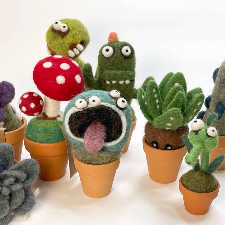 Woolbuddy - Wholesale Ornament - Bean Bean Plant (premade)