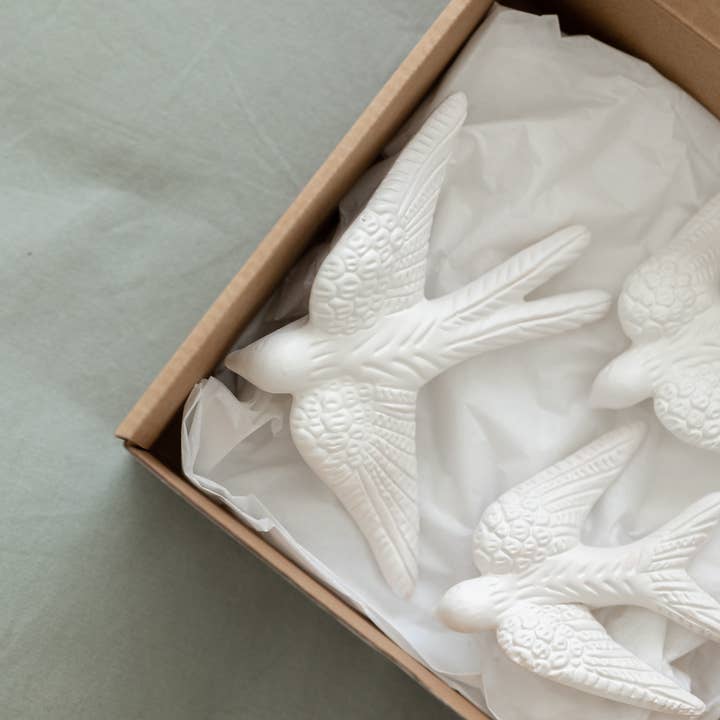 OITO Atelier - Venta al por mayor Papel pintado 3D - Golondrinas de cerámica hechas a mano, juego de 39