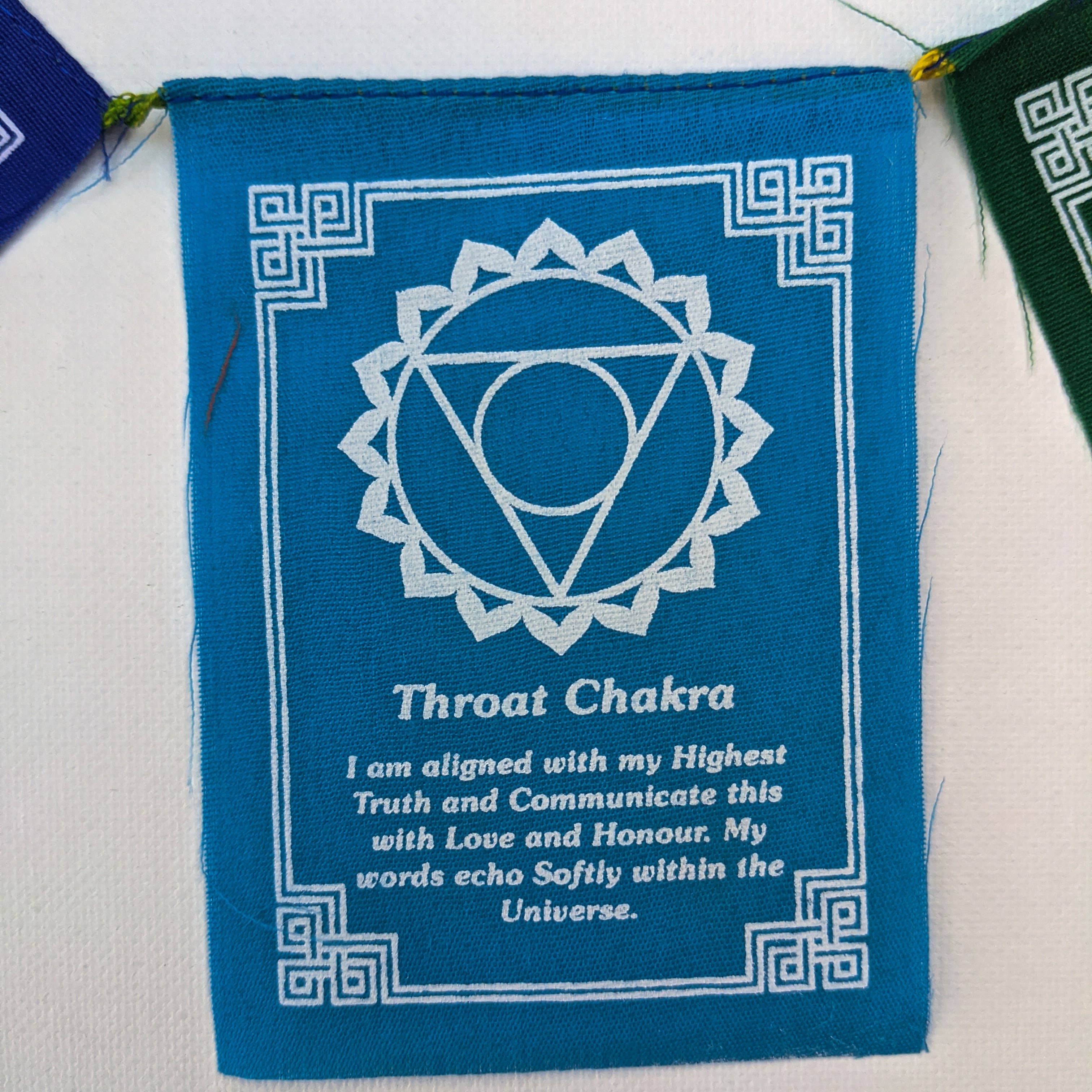 Tenzing Collections – Großhandel Flagge – Mini-Chakra-Gebetsfahnen für Meditation, Chakra-Gebetsfahnen7