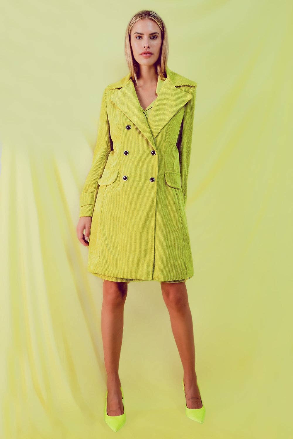 grün Longline-Blazer aus limefarbenem Cord mit Vintage-Knöpfen für den Großhandel auf Faire1