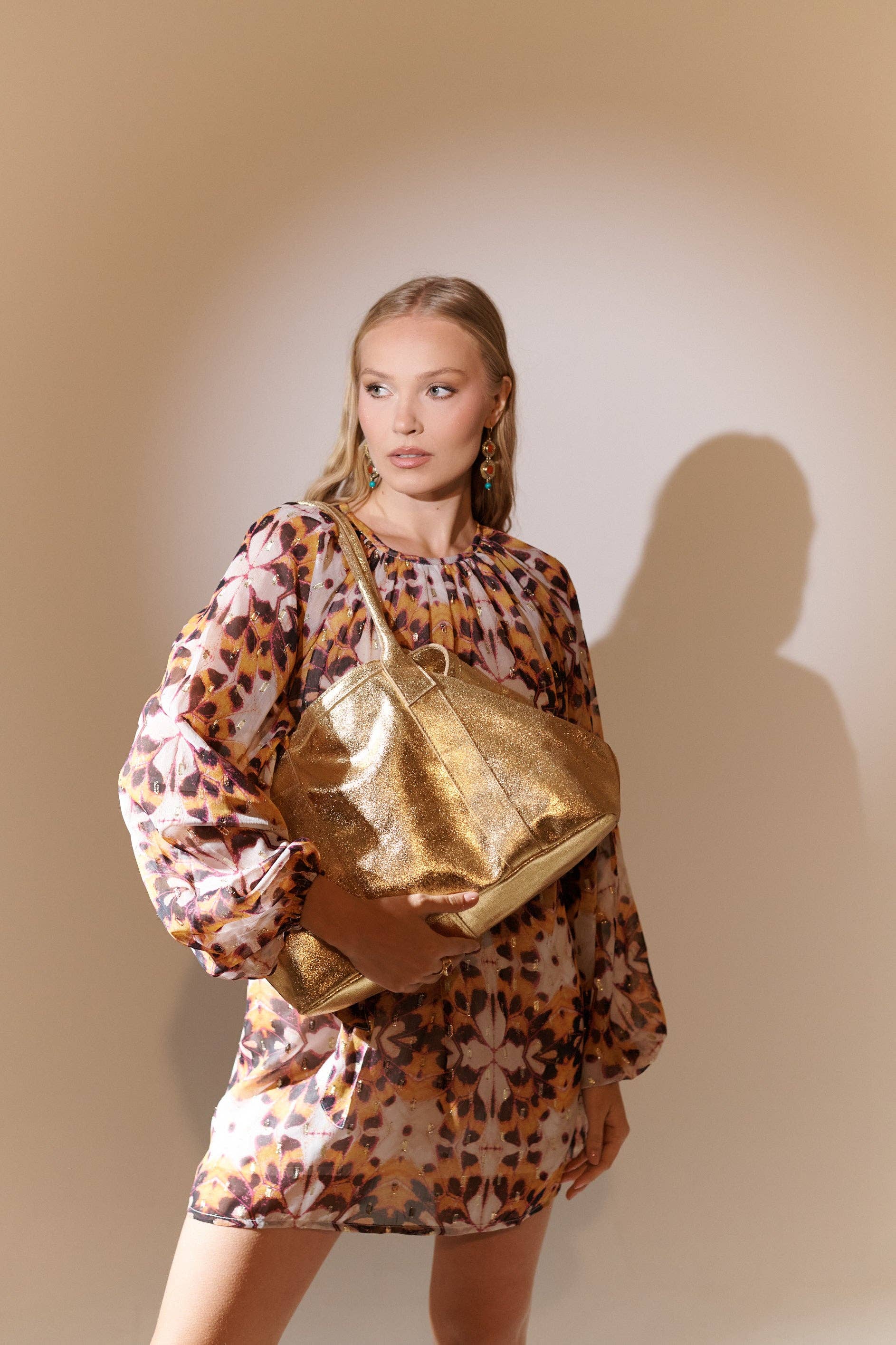 Piti Cuiti - Vendita all'ingrosso Tracolla - Donna - Borsa shopper Winona in pelle color oro metallizzato