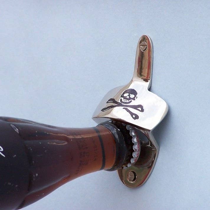 Hampton Ironworks - Wholesale Bottle/wine opener - Chrome Pirate Skull and Crossbones Wall Mounted Bottle Opene2