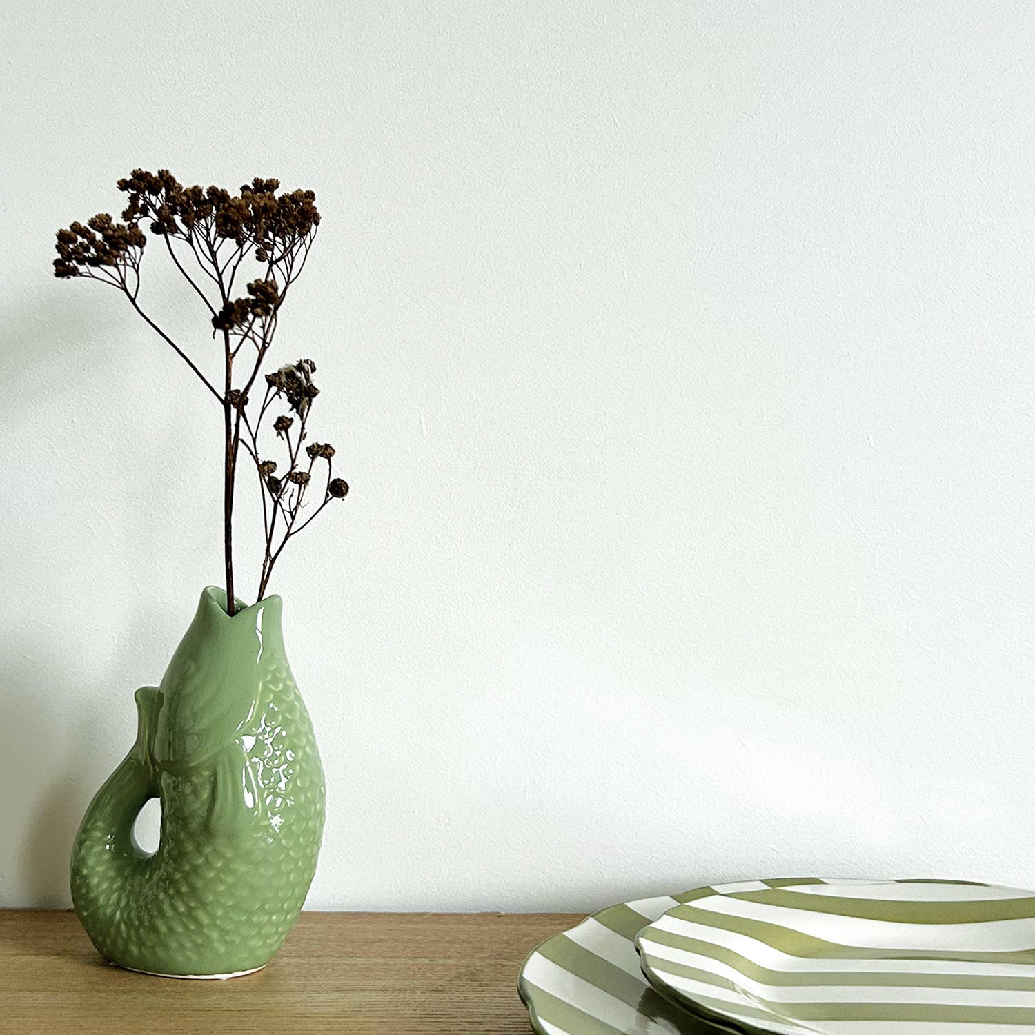 Opjet Paris - Vendita all'ingrosso Vasi - Vaso in ceramica a forma di pesce matcha, L 8,2 cm, P 5 cm, H 12 cm4