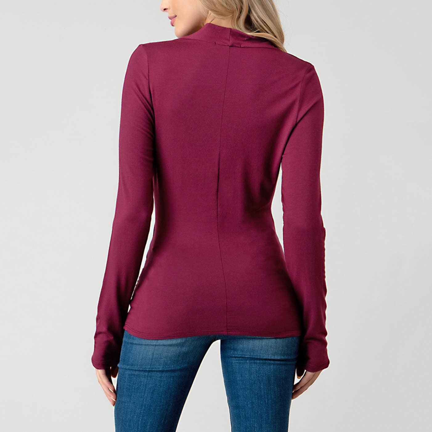 Heimious – Engroshandel Strikket top - Dame – Heimious fitted modal jersey bluse med slå-om, lange ærmer og plisserede detaljer19