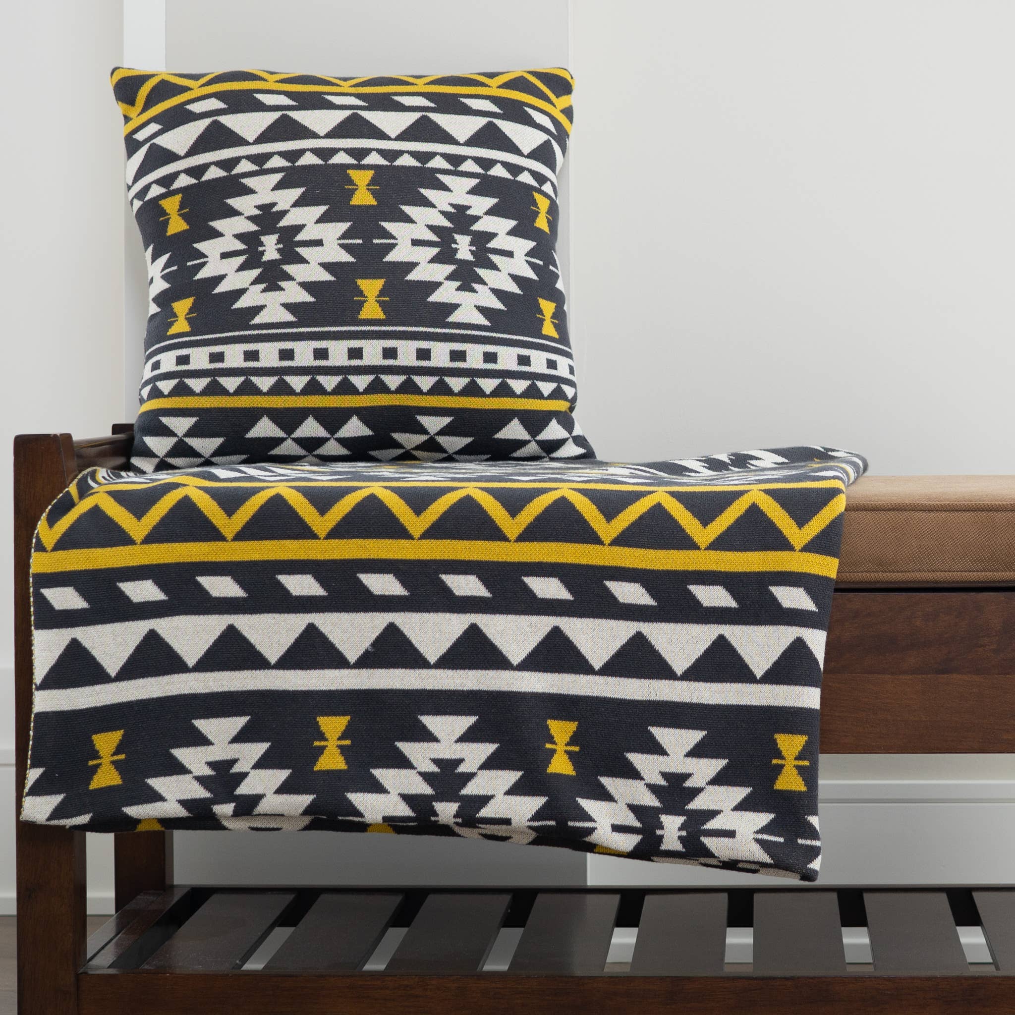 Elsie & Zoey - Wholesale Throw Blanket - Skye 50x60" Recycled Cotton Decorative Throw Blanket2