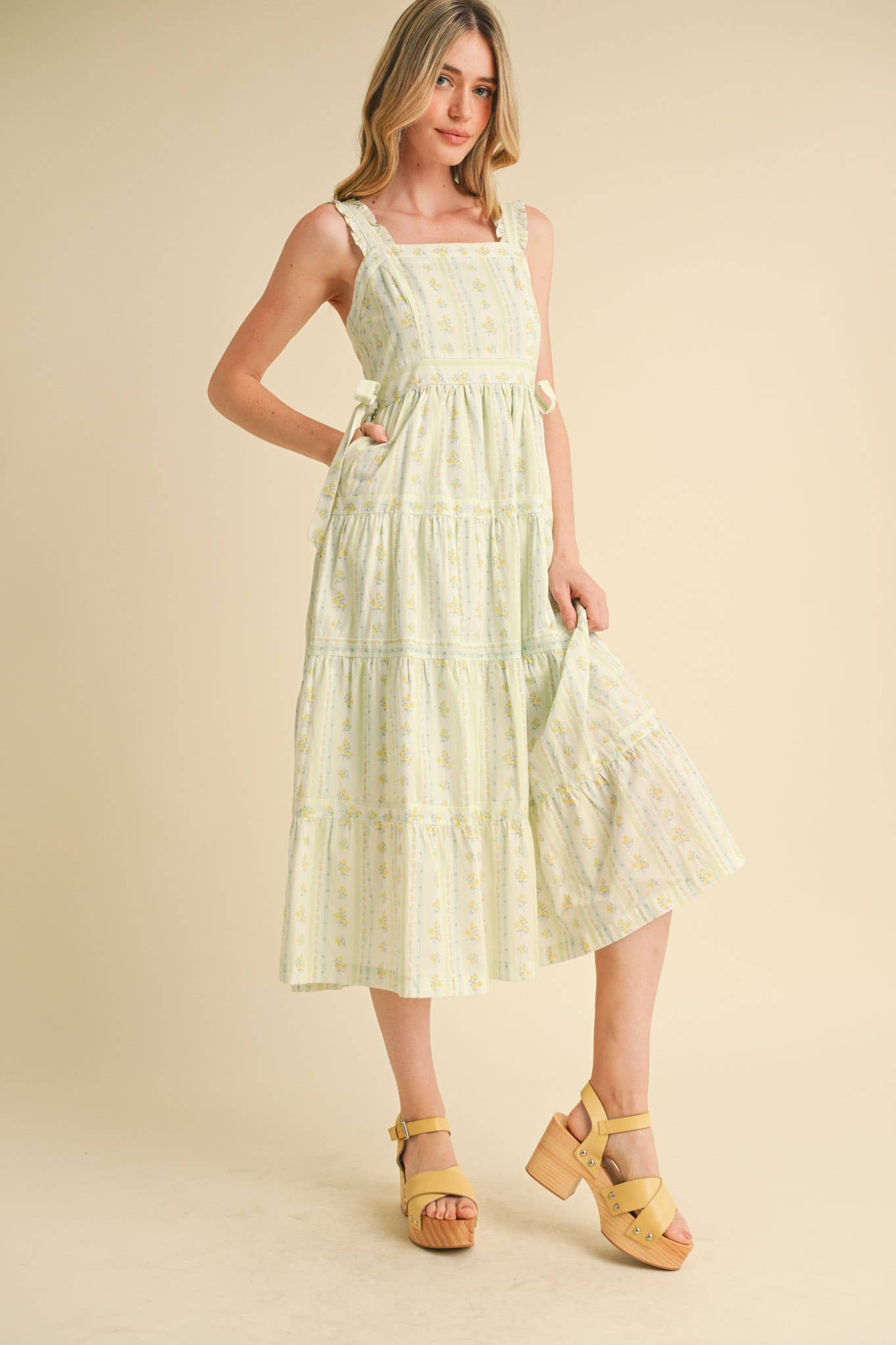 &MERCI - Wholesale Dress - Women's - RUFFLED STRAP FLORAL MIDI DRESS WITH SIDE TYING BOWS MDR358621