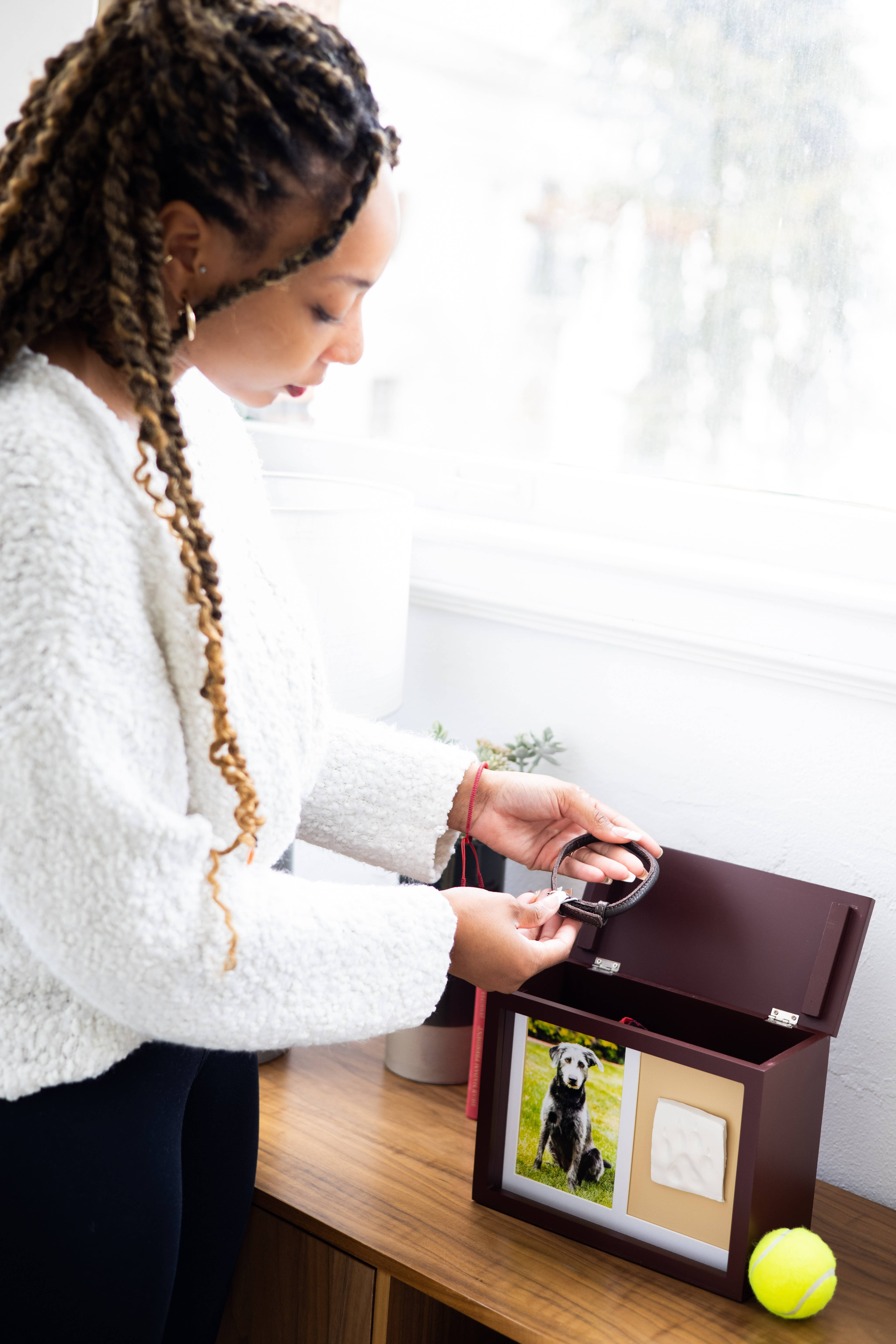 Pearhead - Wholesale Pet Urn/Keepsake Box - Pet Memory Box & Pawprint Impression Kit6