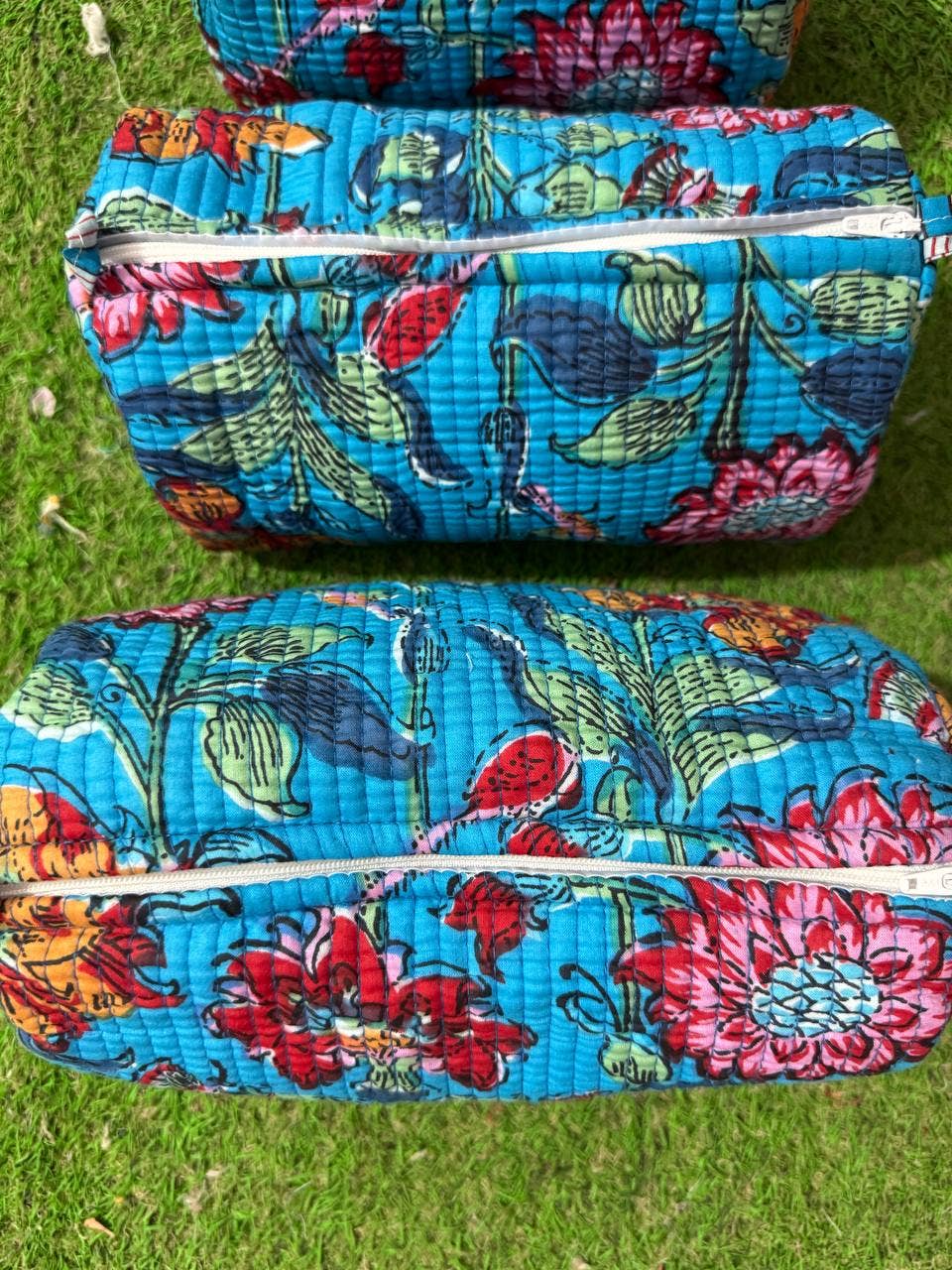 GYPSY STUDIO - Vente Trousses de maquillage/cosmétique - Pochette faite main en coton Sac imprimé bloc Trousse de toilette matelassée1