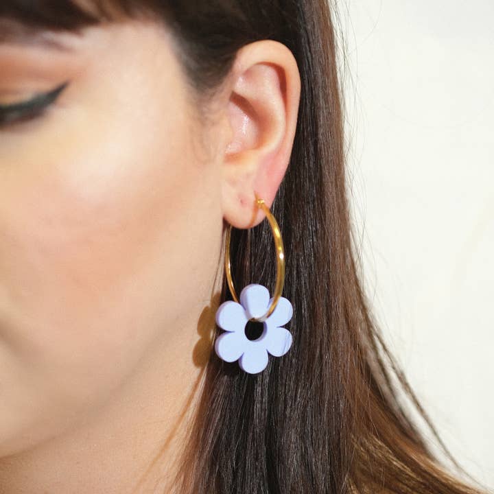 Sleepy Mountain – Engroshandel Hoops – Periwinkle Daisy Hoops1
