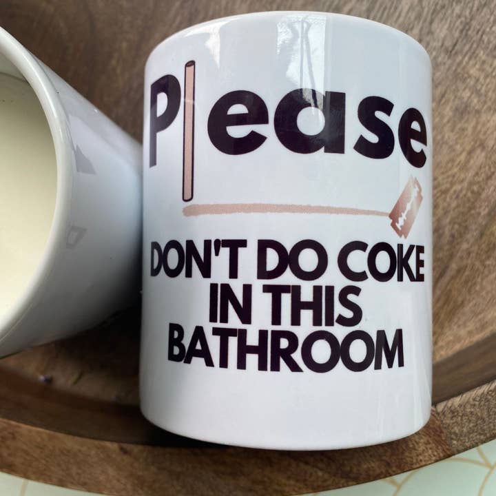 Please don’t do coke in this bathroom Candle, club candle, restaurant candle for wholesale by Giftieness
