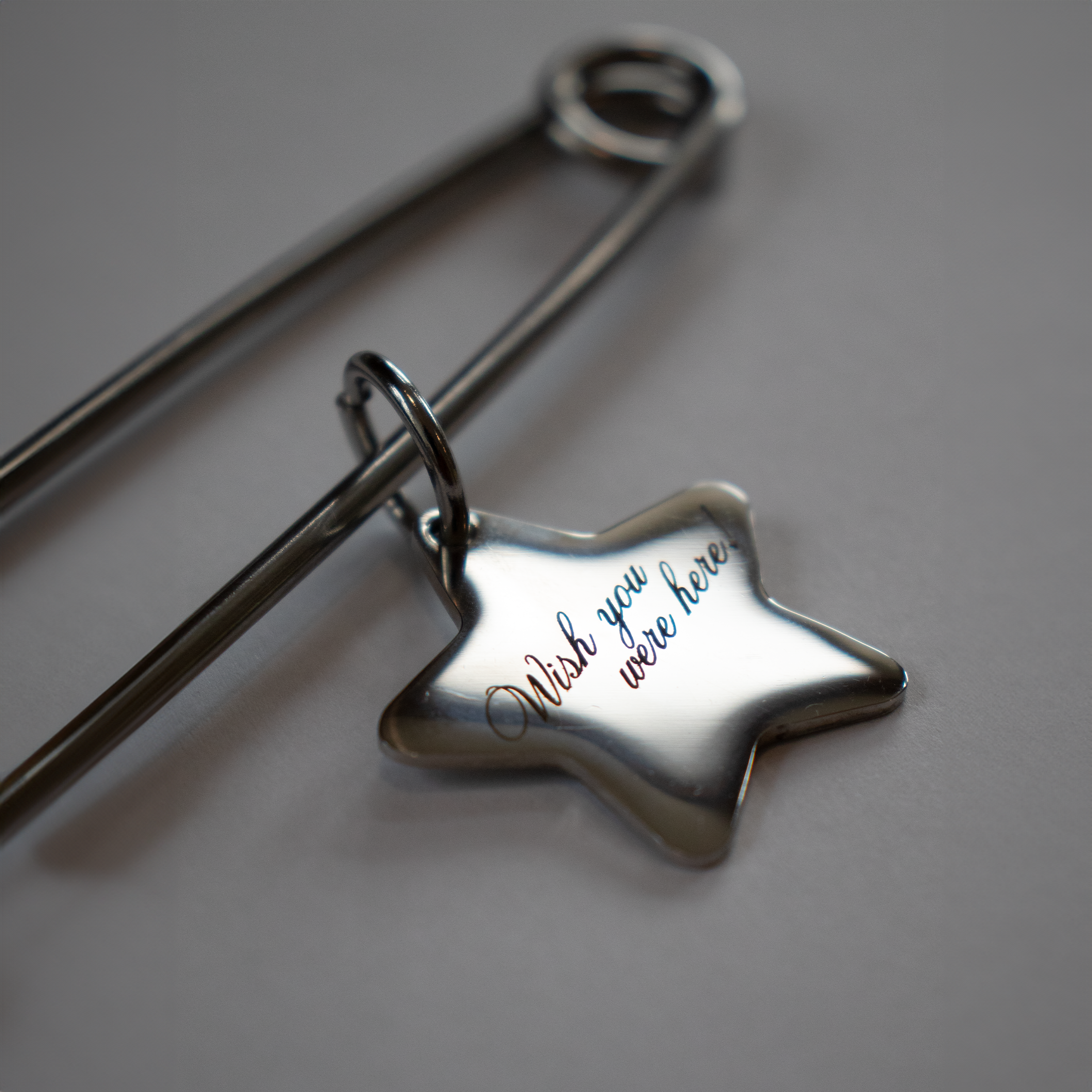 Unlucky Wishes - Wholesale Keychain - Unisex - Oversized Safety Pin Keychain with Star Charm2