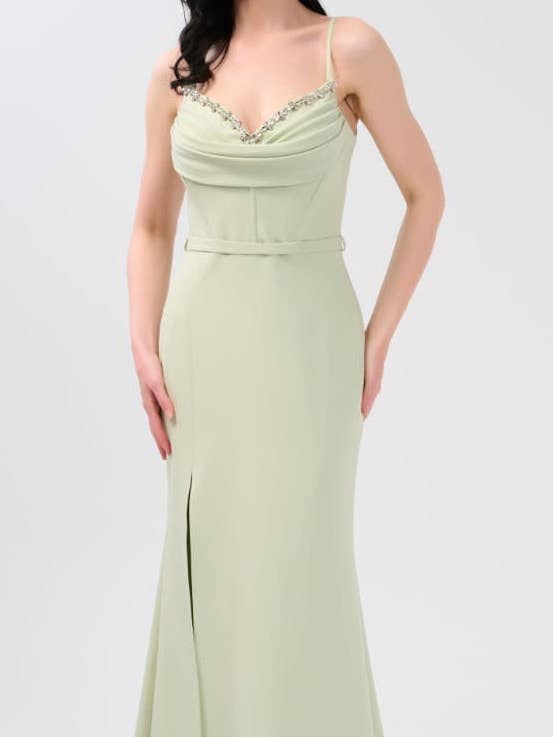 Robe de soirée élégante avec décolleté en V en strass C2146 pour la vente par Lamia Braut- und Abendmode bu Aynur