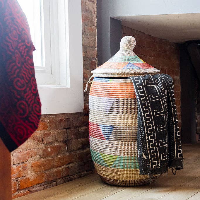 Lidded Sweetgrass Laundry Hamper for wholesale by Gitzell FairTrade