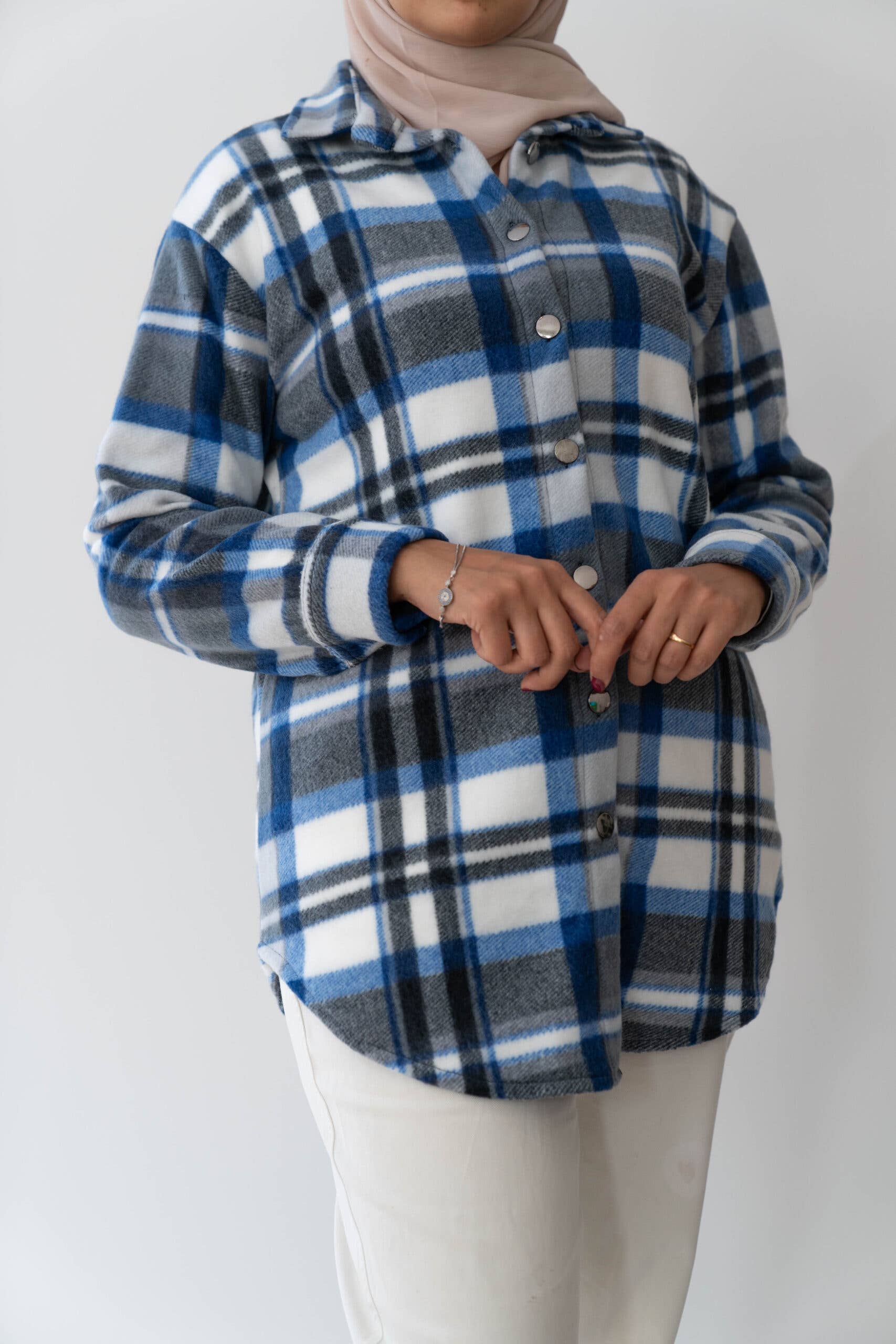 SAIS Fashion - Wholesale Button Down Shirt - Women's - Checkered Blouse without Pockets in Blue and Red0