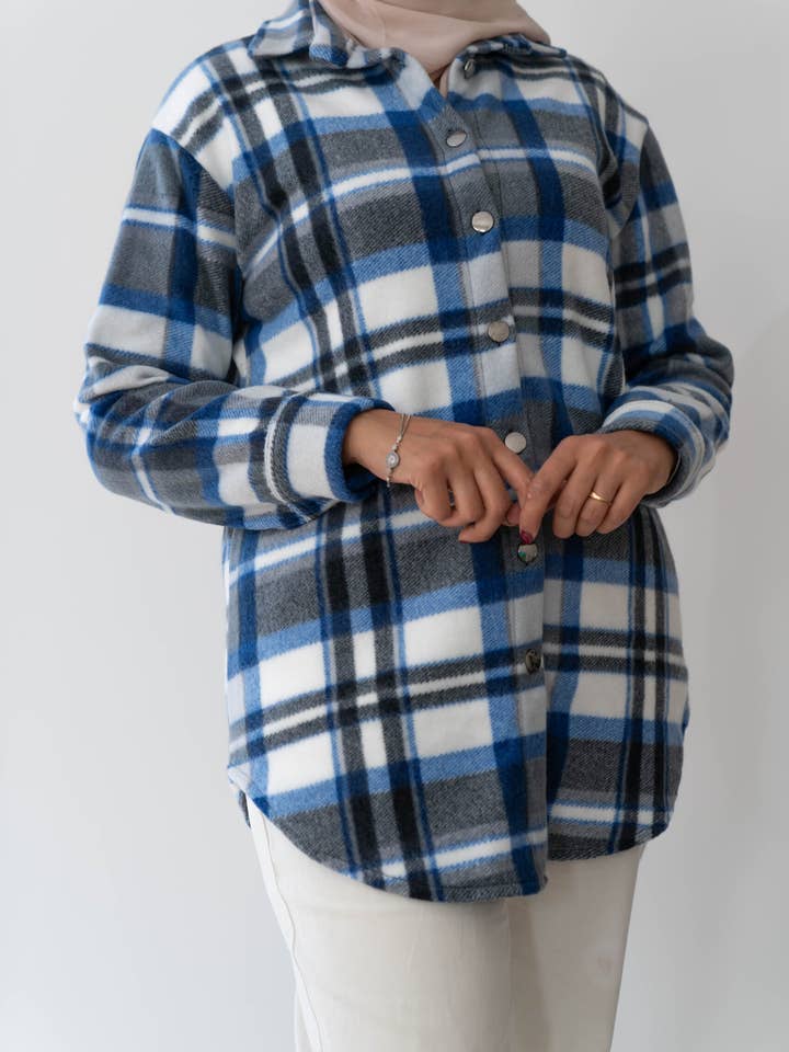 SAIS Fashion - Wholesale Button Down Shirt - Women's - Checkered Blouse without Pockets in Blue and Red