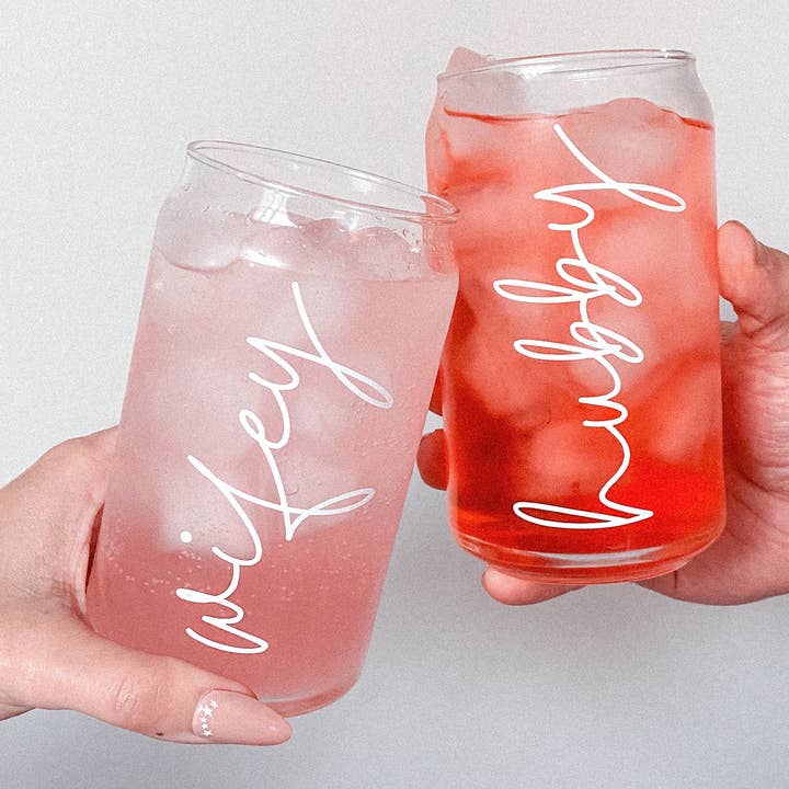 Lunettes de mariage Hubby & Wifey pour la vente par Butler Design Co.