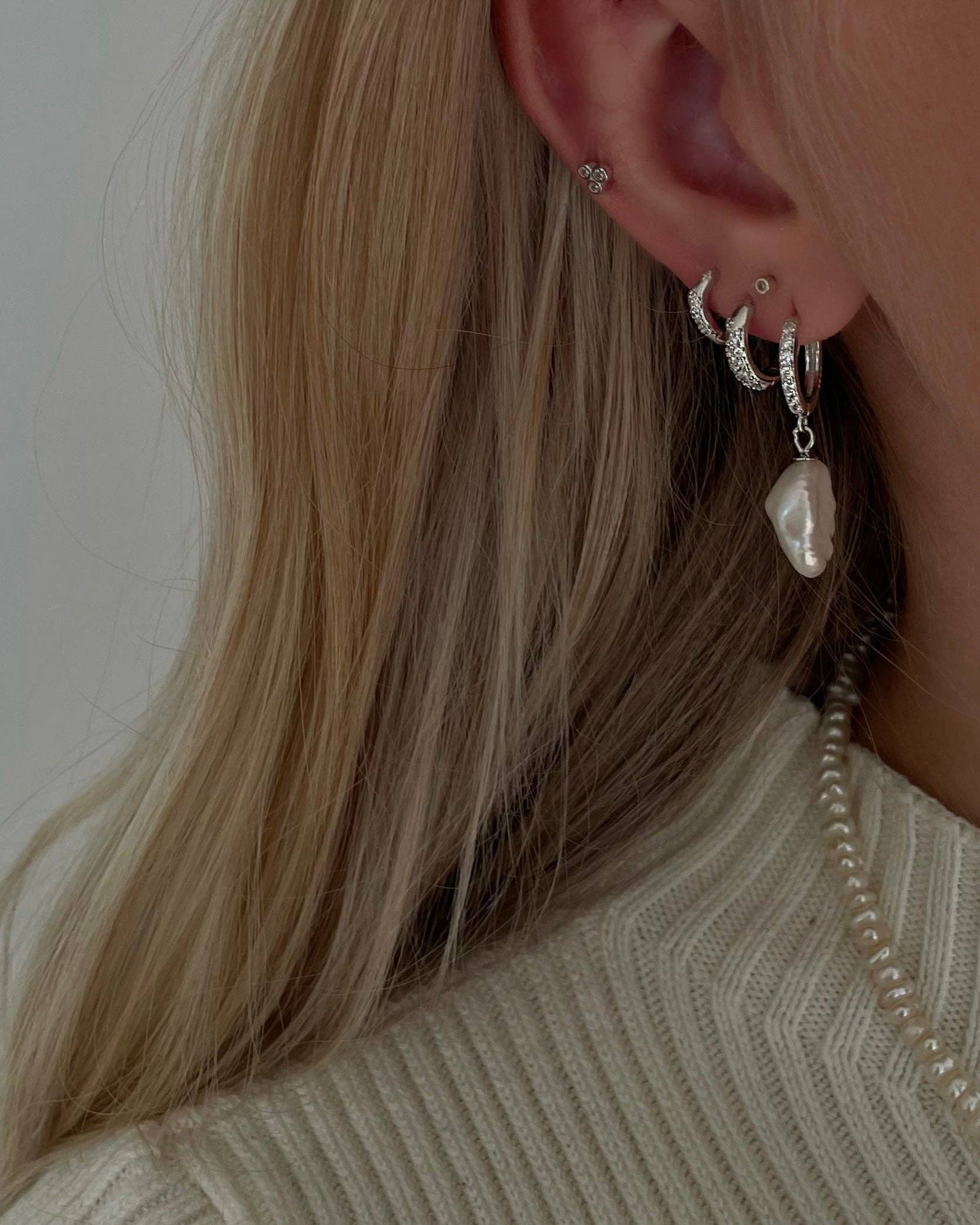 Nava Copenhagen - Vendita all'ingrosso Orecchini a bottone - Orecchini Nila - Argento2