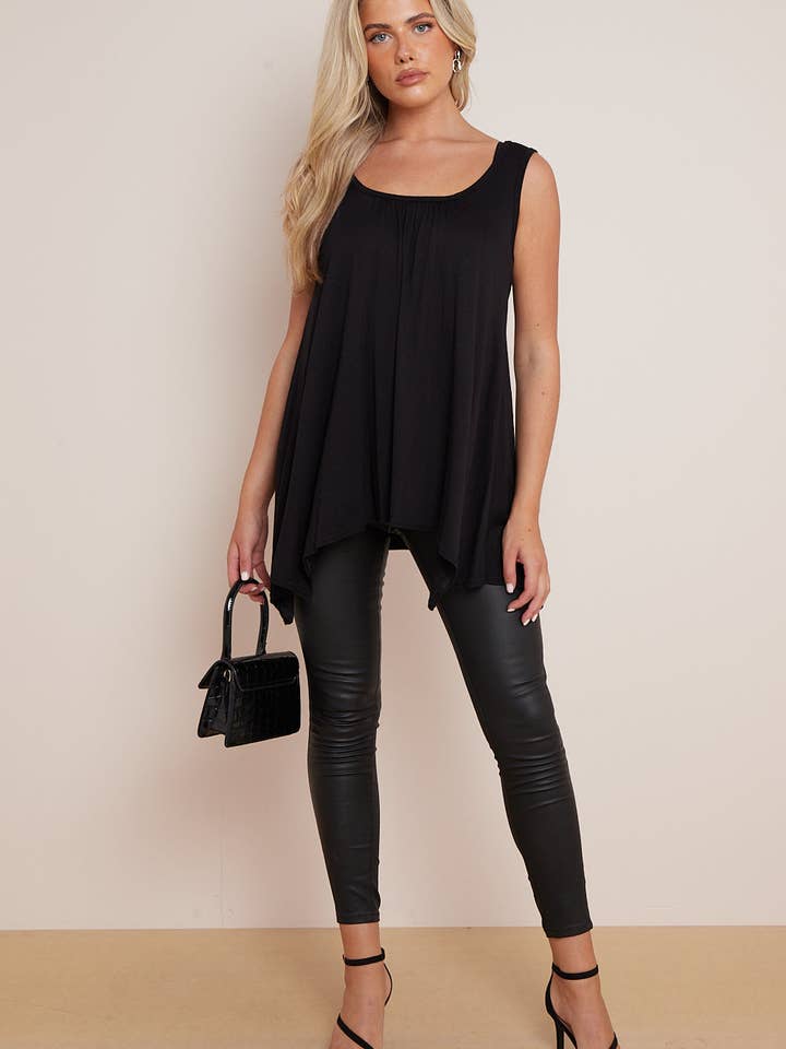 Sort ærmeløs top med asymmetrisk kant for engroshandel hos Aftershock London