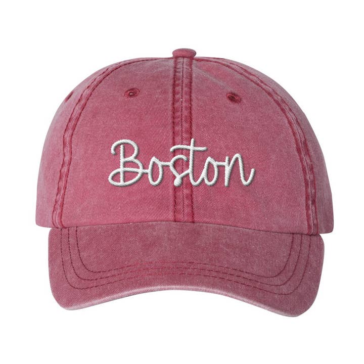 Script Boston bestickter, pigmentgefärbter Papa-Hut für den Großhandel von Lucky Luna Apparel
