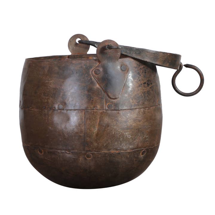 Village Boiling Pot and other Purchase Wholesale manteles para eventos. Free Returns & Net 60 Terms on Faire trending on Faire.