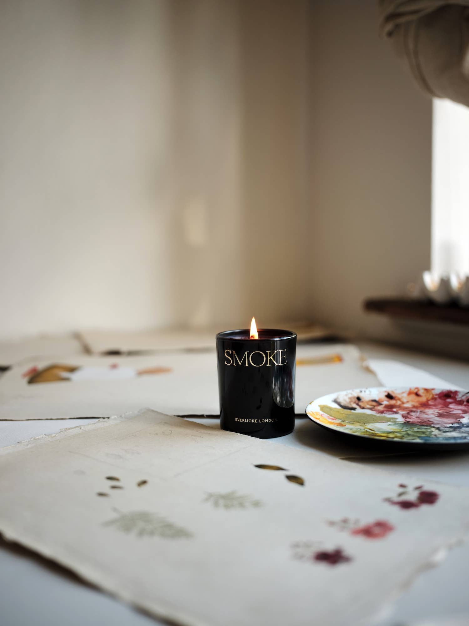 Evermore London - Vente Bougie en bocal - Bougie parfumée à la fumée – goudron de bouleau & cardamome – coulée à la main au Royaume-Uni4
