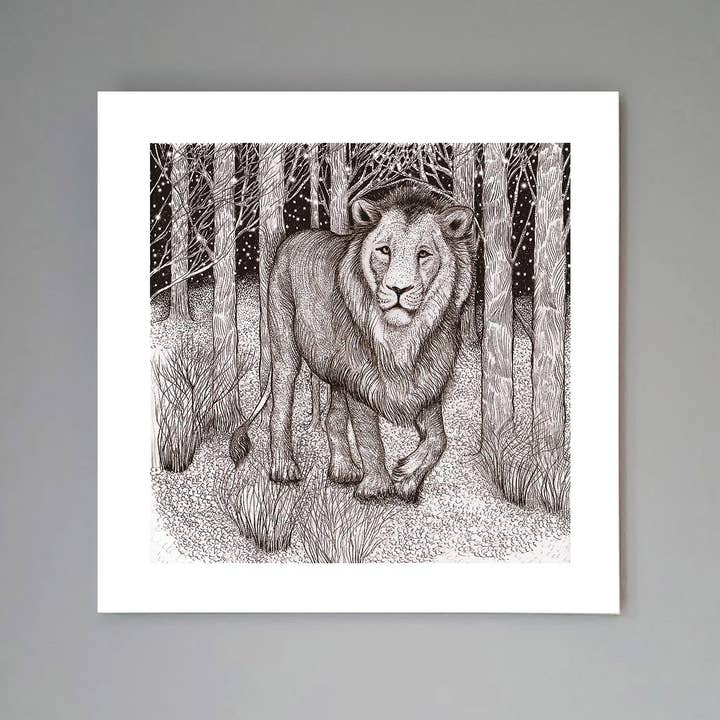 Impression artistique « Lion dans la neige » pour la vente par Fay's Studio