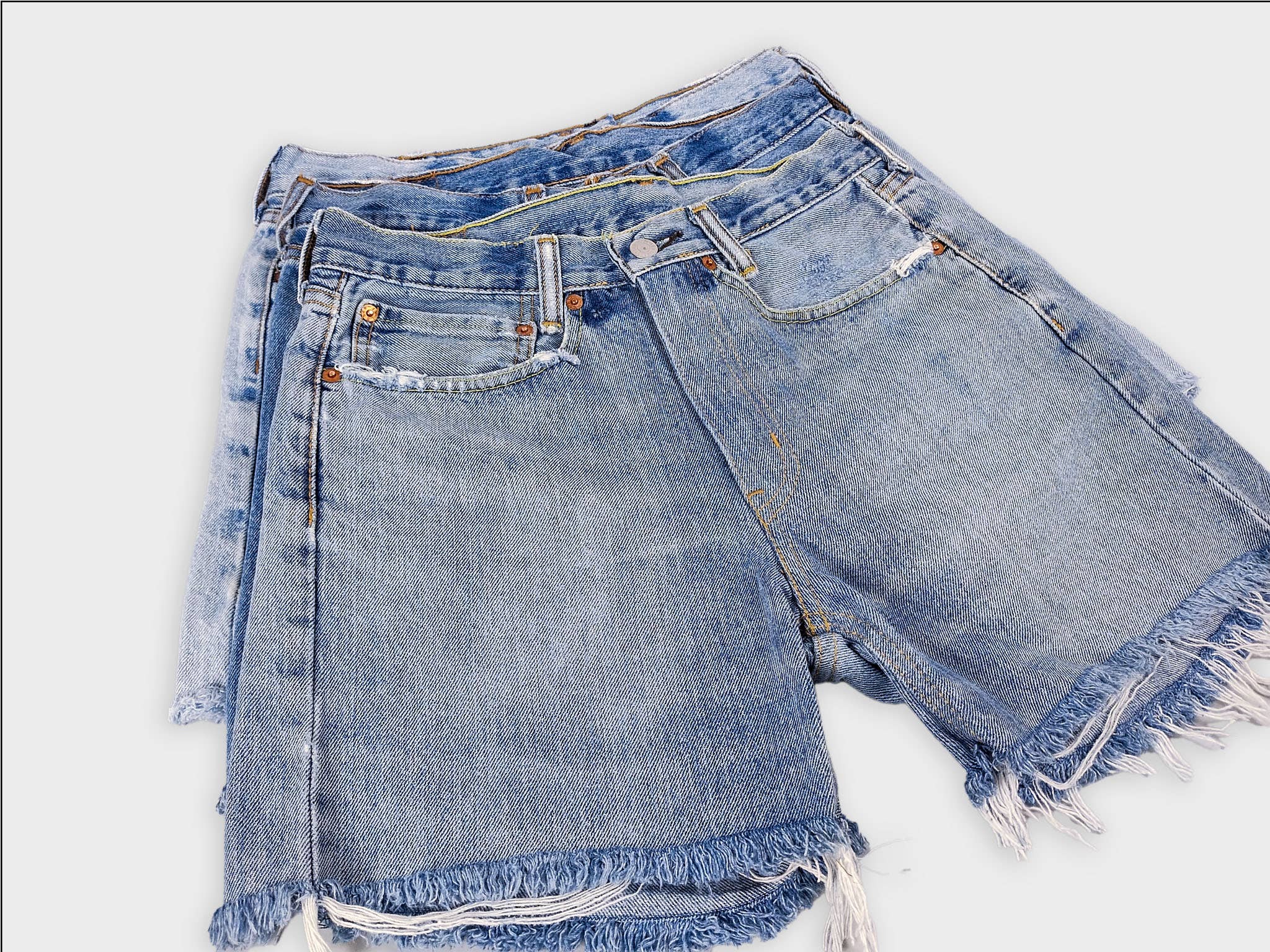 Sun's Out! – Großhandel Shorts – Damen – Mid-Rise Upcycled Denim Shorts – Original2