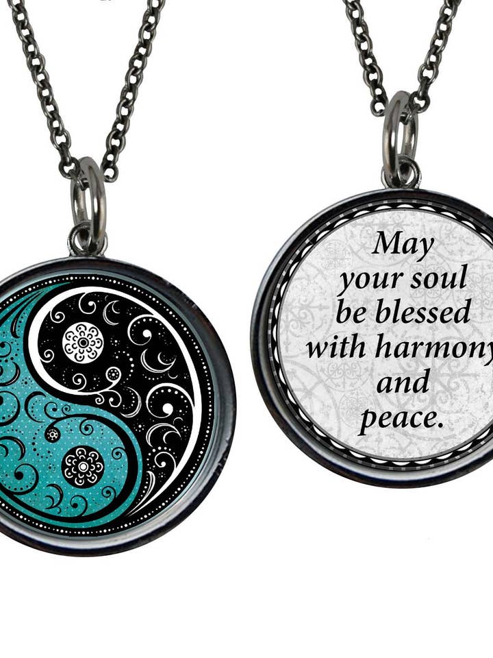 Vintage Yin Yang cirkulært vedhæng for engroshandel hos SPIRIT LALA LLC