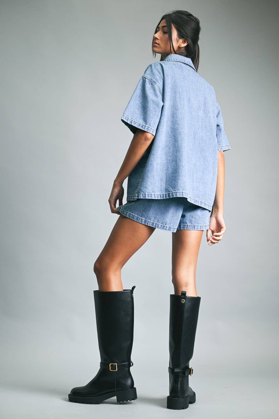 Wishlist Apparel – Engroshandel Skjorte - Dame – KNAPPE-OP DENIMSKJORTE / WL25-11256T6