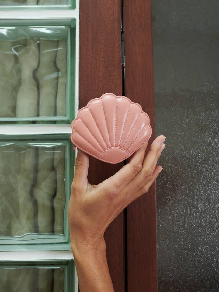 MISHELL BABY PINK SHELL PURSE for wholesale by Maradji