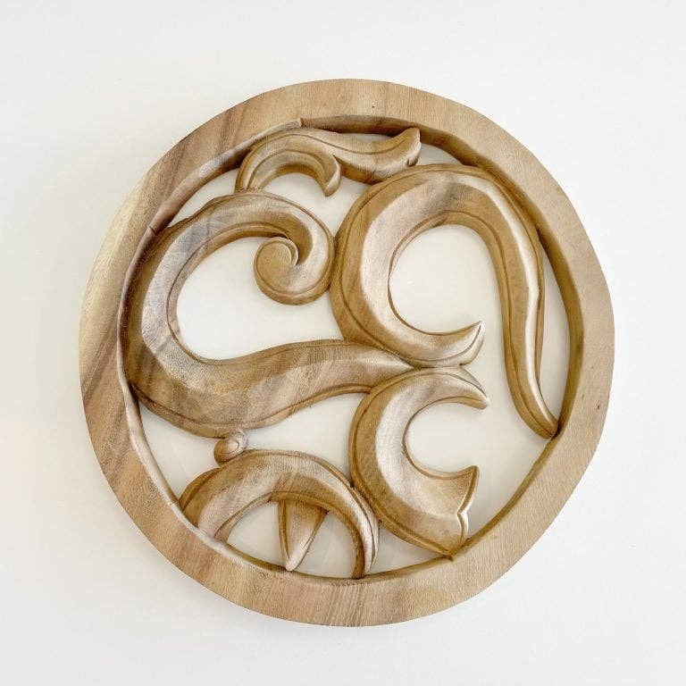 ByBazz – wholesale Wall Accent – Woodcarving Ohm Detail1
