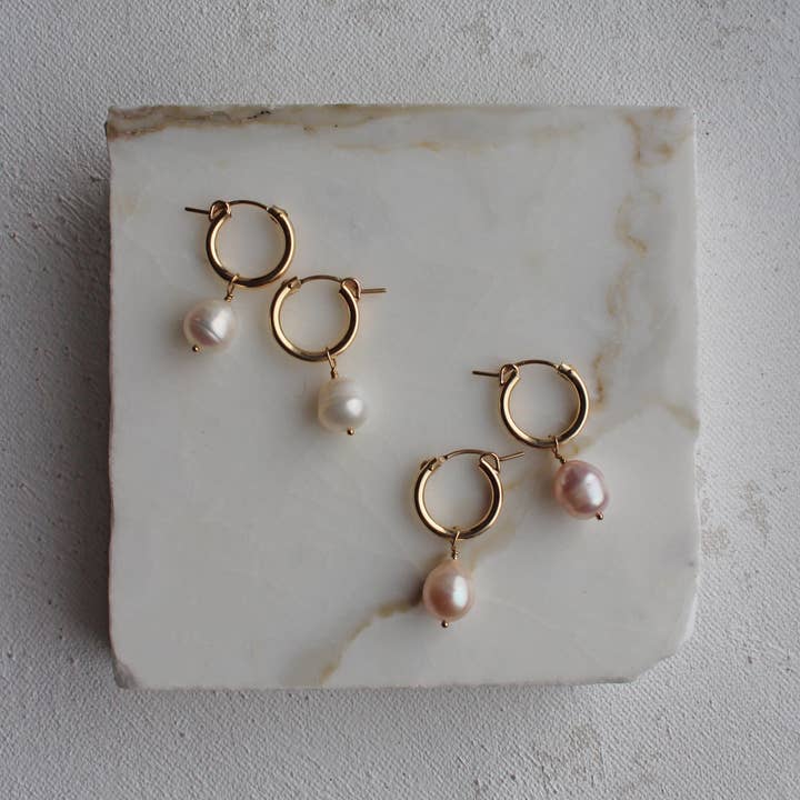 Sofia Ramsay - Vente Boucles d'oreilles pendantes - Cerceaux remplis d'or en forme de goutte de rosée