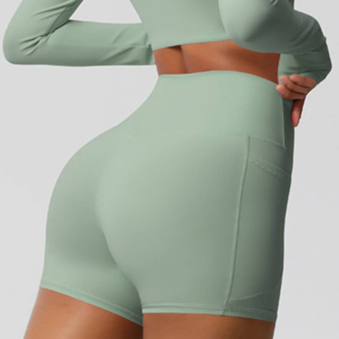 Sodalemon – Engroshandel Activewear-sæt – til kvinder – Kvinder Højtaljet Yogasæt: Langærmet Top + Shorts med Lommer23