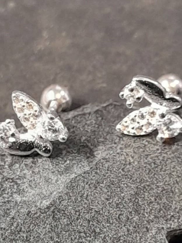 SS762B - NOUVEAU STYLE DE LABRET PAPILLON CZ STUD 5X5MM pour la vente par Bluelily925silver