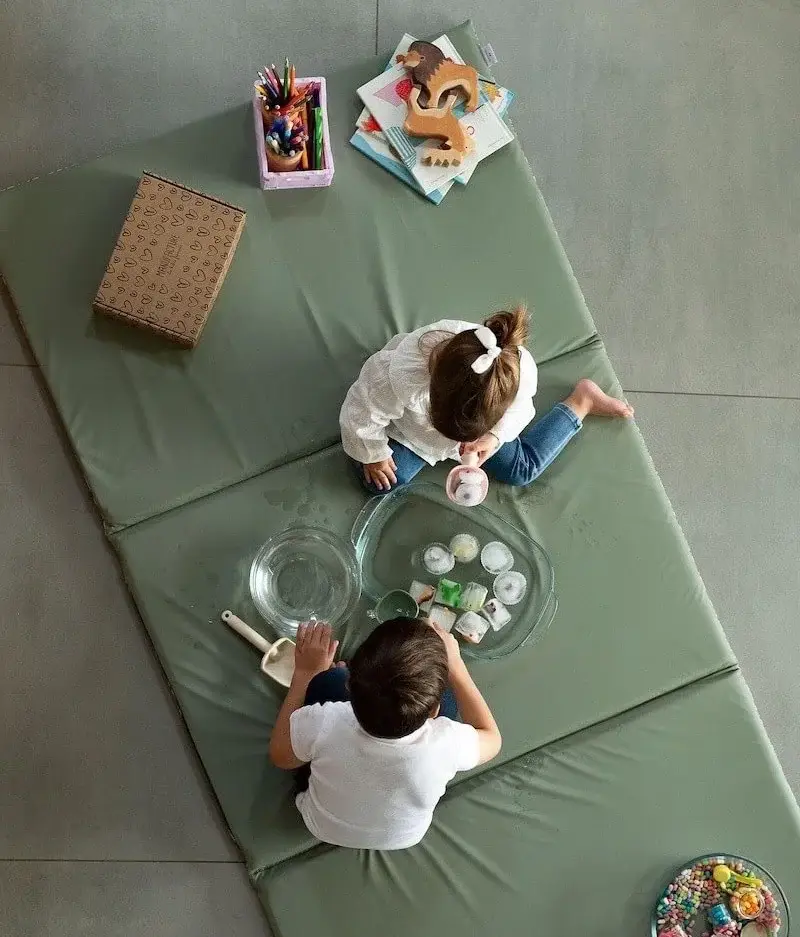 Manufacture des bébés français - Wholesale Play Mat - Kids & Baby - Vintage flowers waterproof play mat2