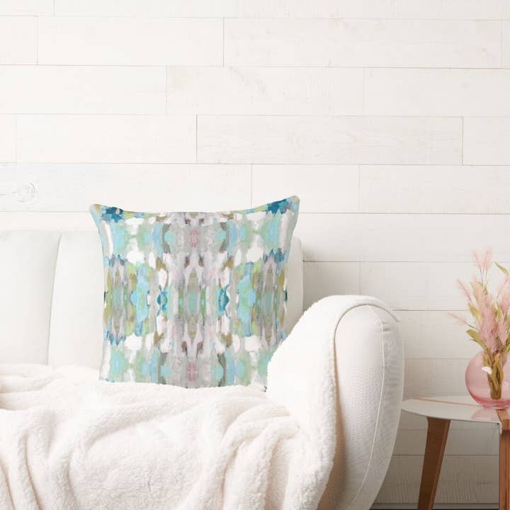 Hound and Hog - Wholesale Throw/Decorative Pillow - Layla Decorative Abstract Modern Art Throw Pillow2