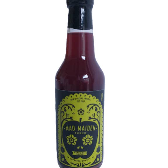 Seizoensstruik - Pruimenaardbei 2023 voor wholesale door Mad Maiden Shrub