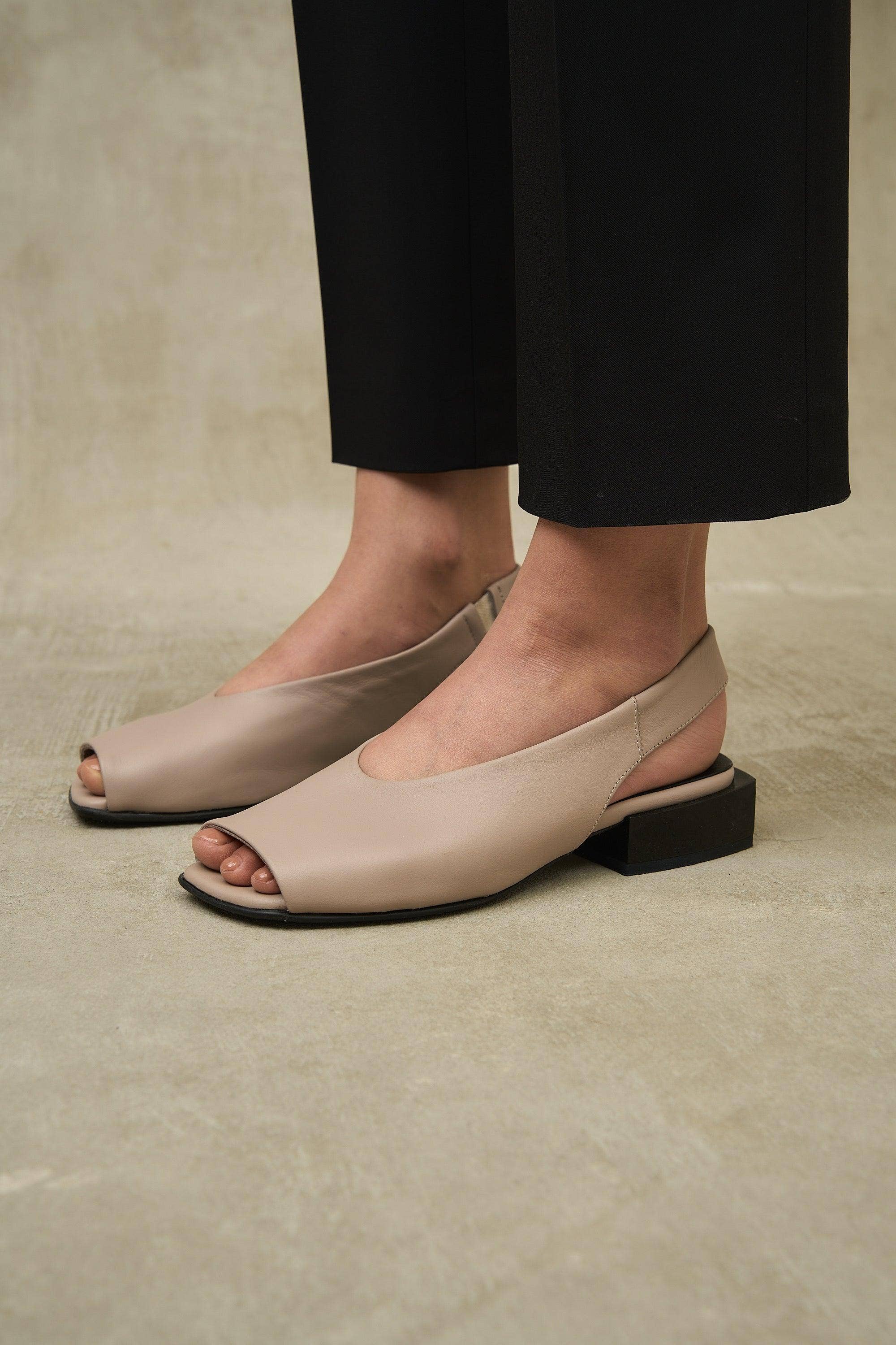 Black Gloss Block for wholesale on Faire13