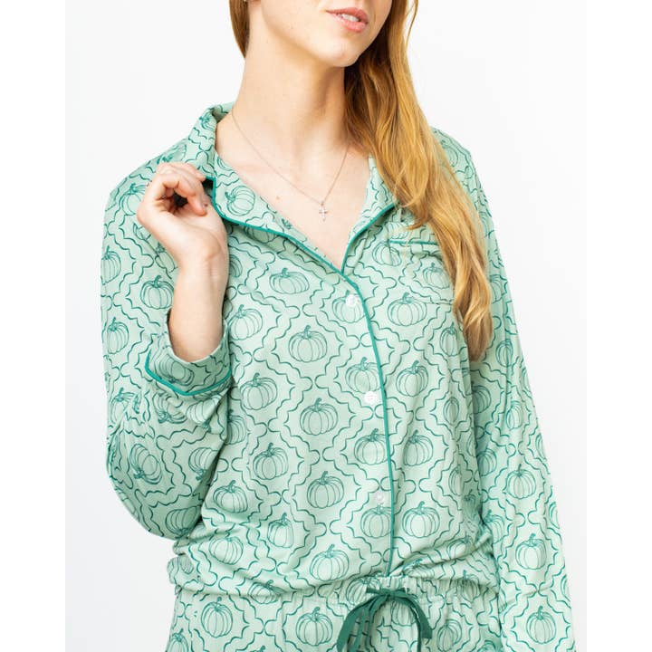 Camicia da notte a maniche lunghe con bottoni "Give 'em Pumpkin" Giada Chiaro/Giada Scura -Assort. per la vendita all'ingrosso da parte di The Royal Standard