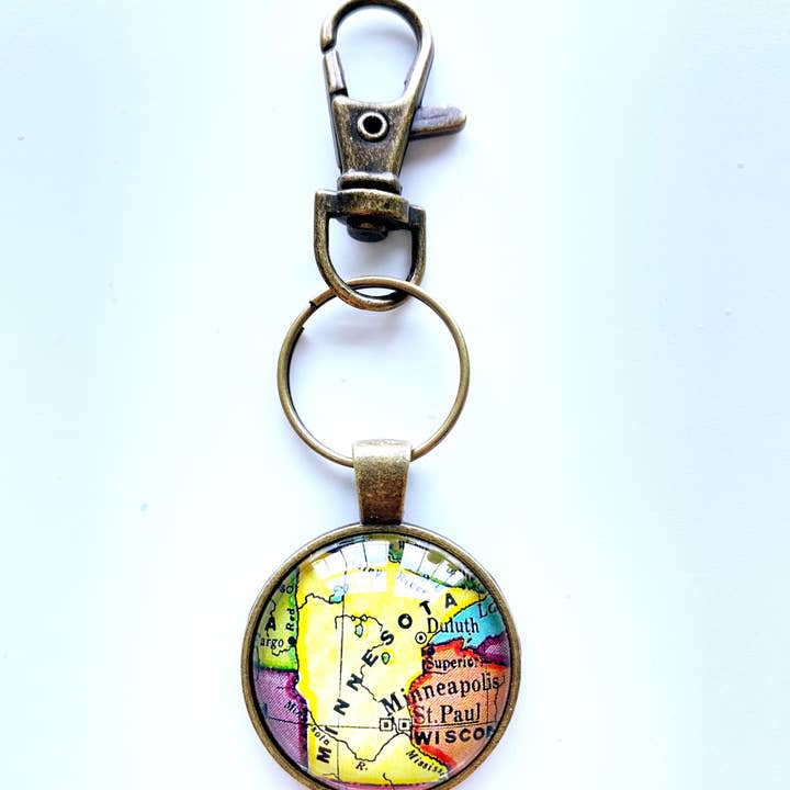 Porte-clés Carte du Minnesota Charm de Sac Porte-clés pour la vente par Daisy Mae Designs